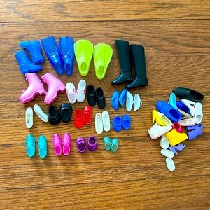 Barbie Lot 22 pairs plus some singles Barbie and her sisters shoes. All from 90s